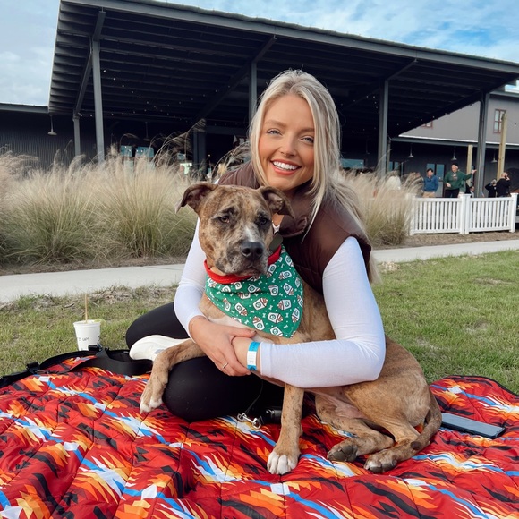 Meet your Posher, Carly - Picture 3 of 6